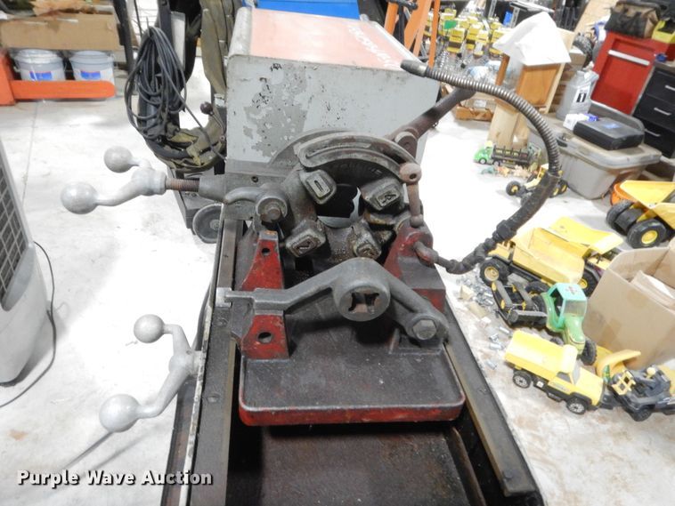 image for item HB9356 1974 Collins 22A Thread-O-Matic pipe threader