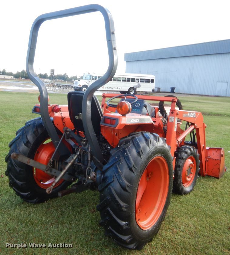 image for item HB9451 Kubota L2500  tractor