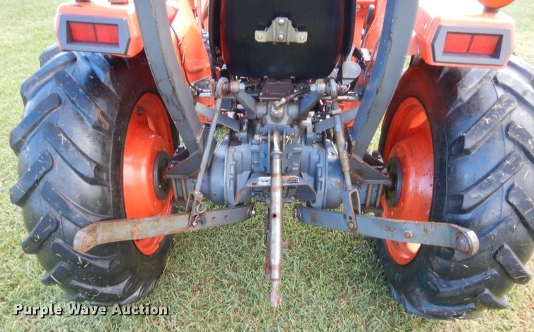 image for item HB9451 Kubota L2500  tractor