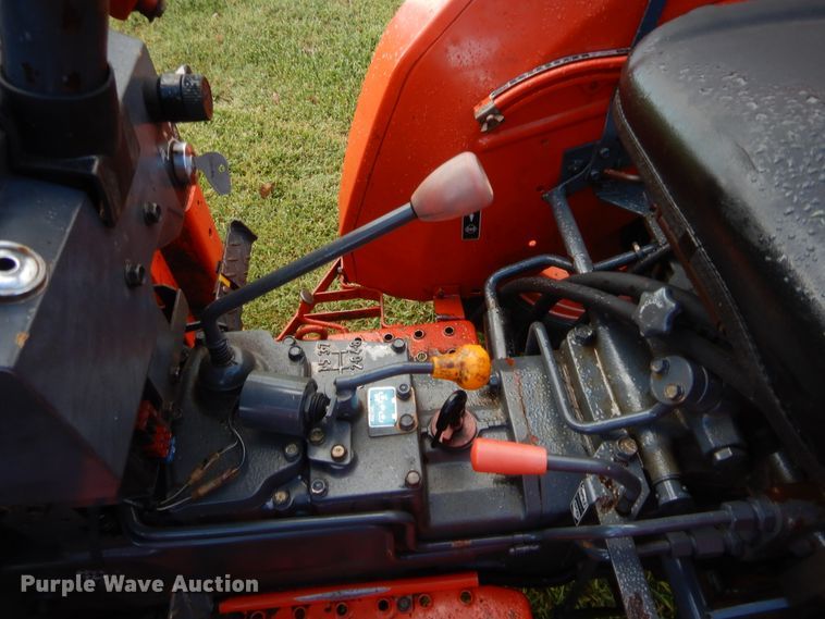 image for item HB9451 Kubota L2500  tractor