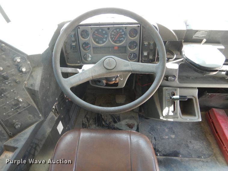 image for item HC9059 2001 Freightliner FS65 Blue Bird  school bus