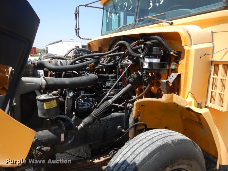 image for item HC9059 2001 Freightliner FS65 Blue Bird  school bus