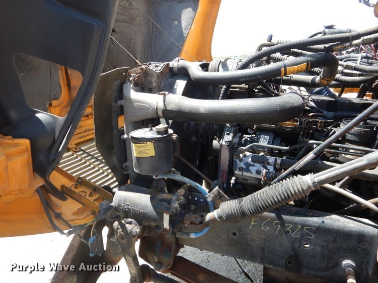 image for item HC9059 2001 Freightliner FS65 Blue Bird  school bus