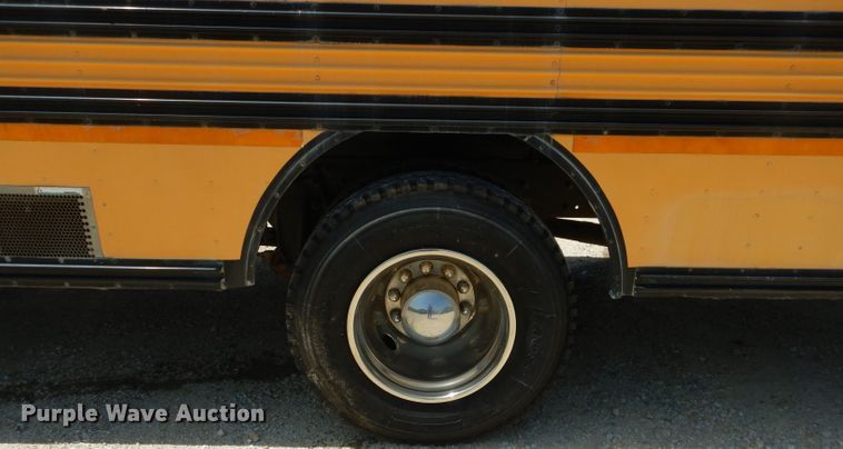 image for item HC9059 2001 Freightliner FS65 Blue Bird  school bus