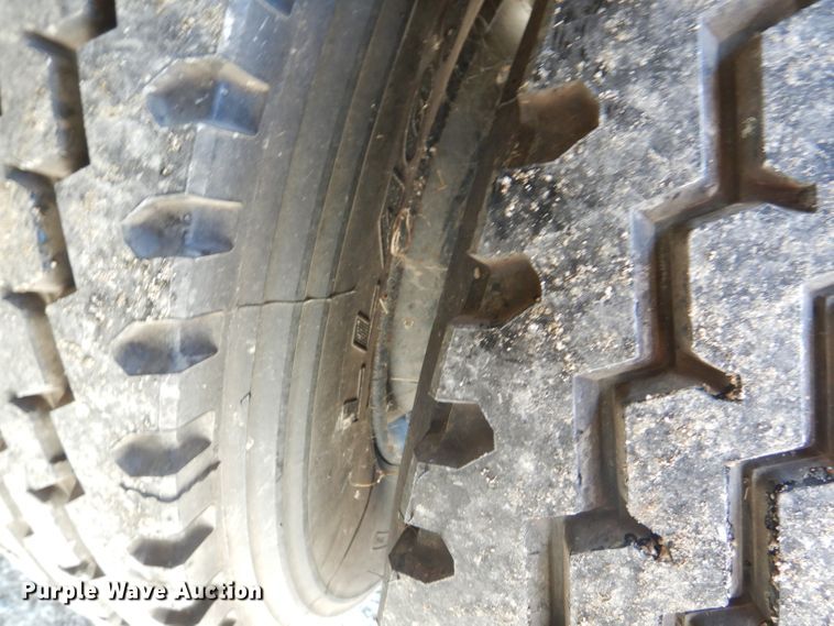 image for item HC9059 2001 Freightliner FS65 Blue Bird  school bus