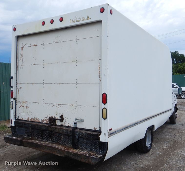 image for item HJ9804 1995 Ford E350 Super Duty  delivery van