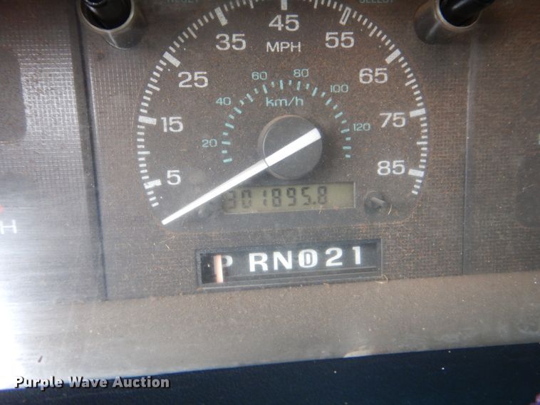 image for item HJ9804 1995 Ford E350 Super Duty  delivery van