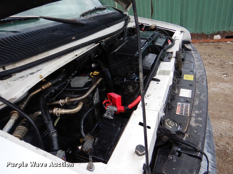 image for item HJ9804 1995 Ford E350 Super Duty  delivery van