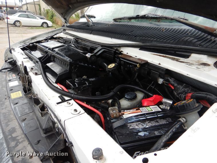 image for item HJ9804 1995 Ford E350 Super Duty  delivery van