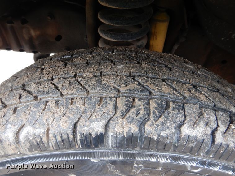 image for item HJ9804 1995 Ford E350 Super Duty  delivery van