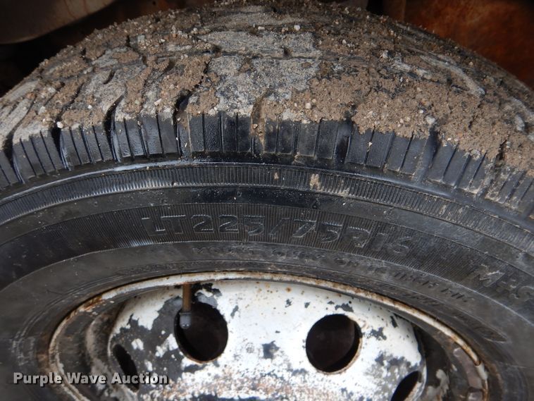 image for item HJ9804 1995 Ford E350 Super Duty  delivery van