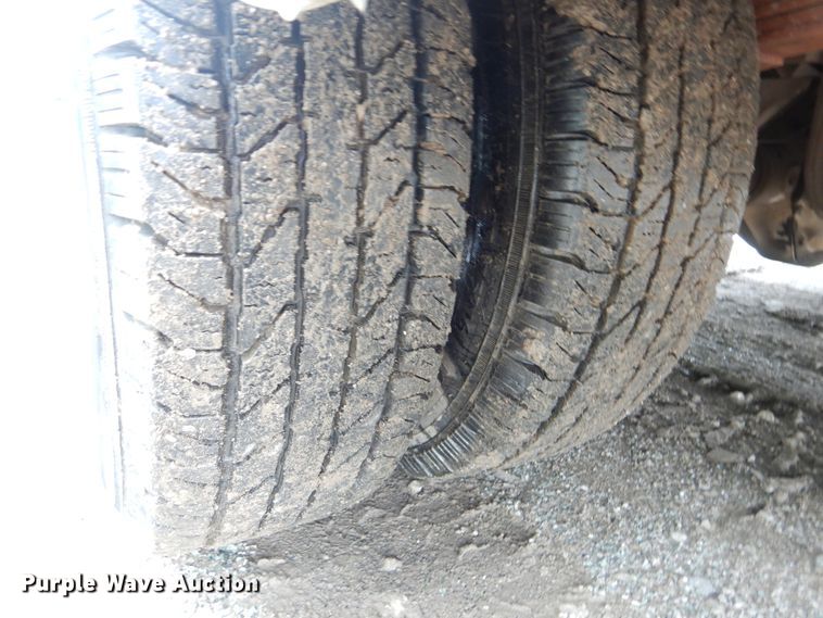 image for item HJ9804 1995 Ford E350 Super Duty  delivery van