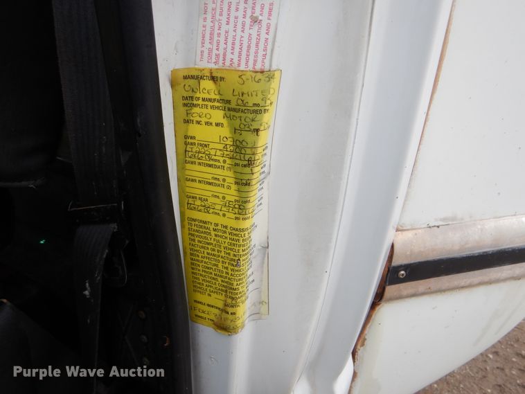 image for item HJ9804 1995 Ford E350 Super Duty  delivery van