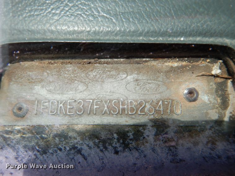 image for item HJ9804 1995 Ford E350 Super Duty  delivery van