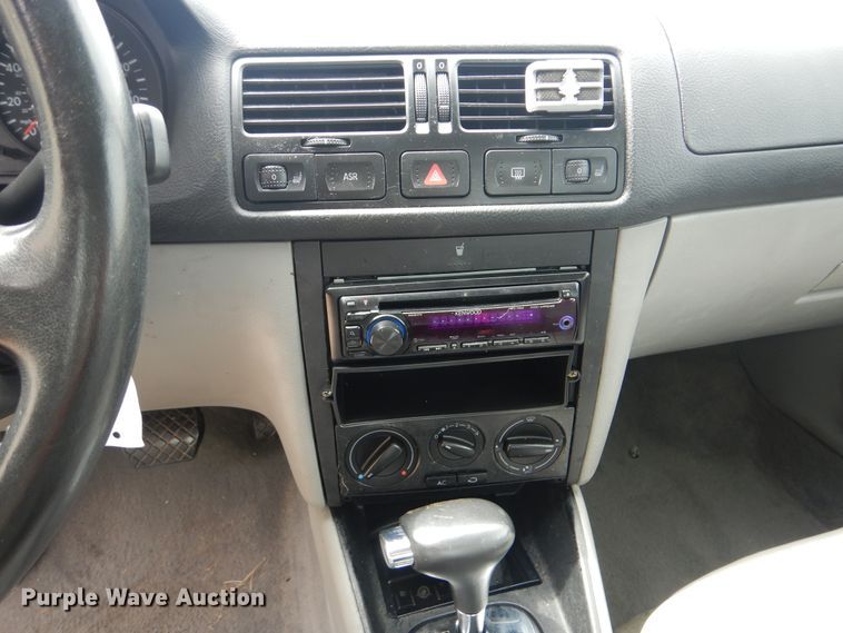 image for item HJ9865 2002 Volkswagen Jetta