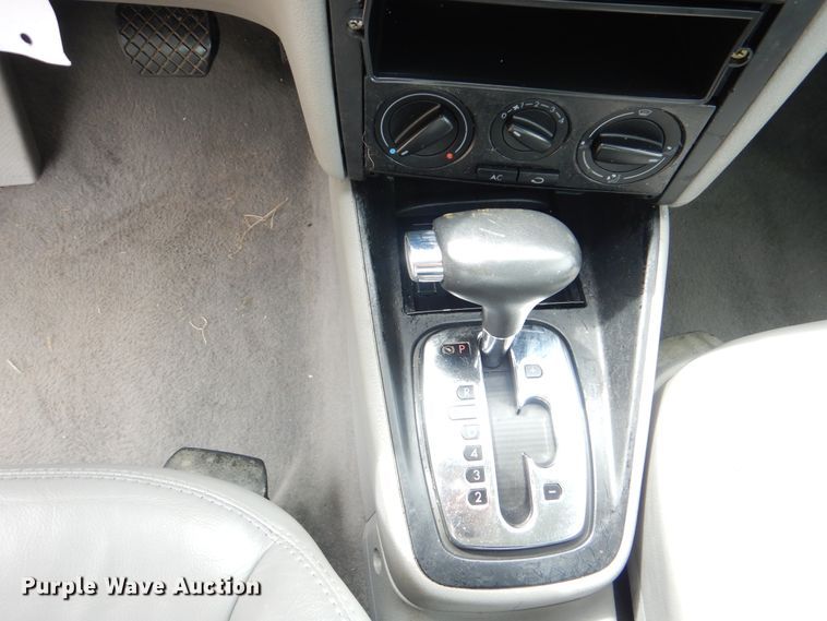 image for item HJ9865 2002 Volkswagen Jetta