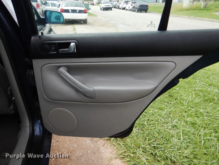 image for item HJ9865 2002 Volkswagen Jetta