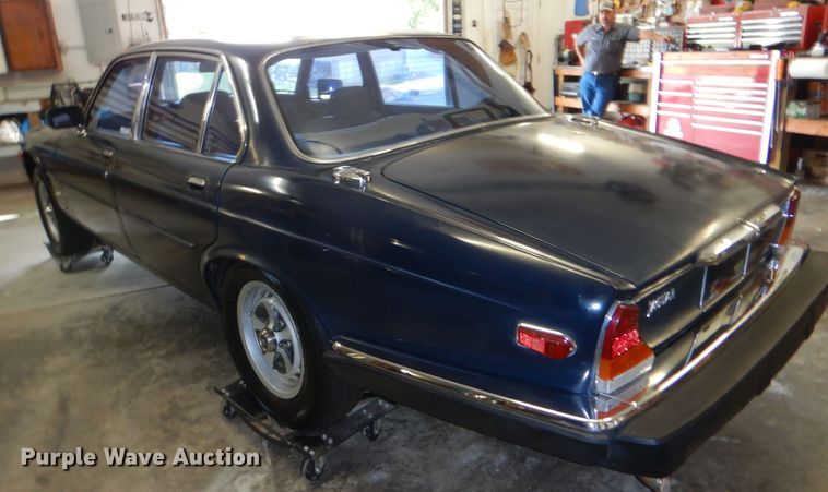 image for item HJ9897 1986 Jaguar XJ6