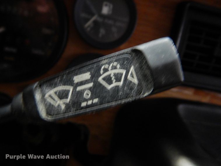 image for item HJ9897 1986 Jaguar XJ6