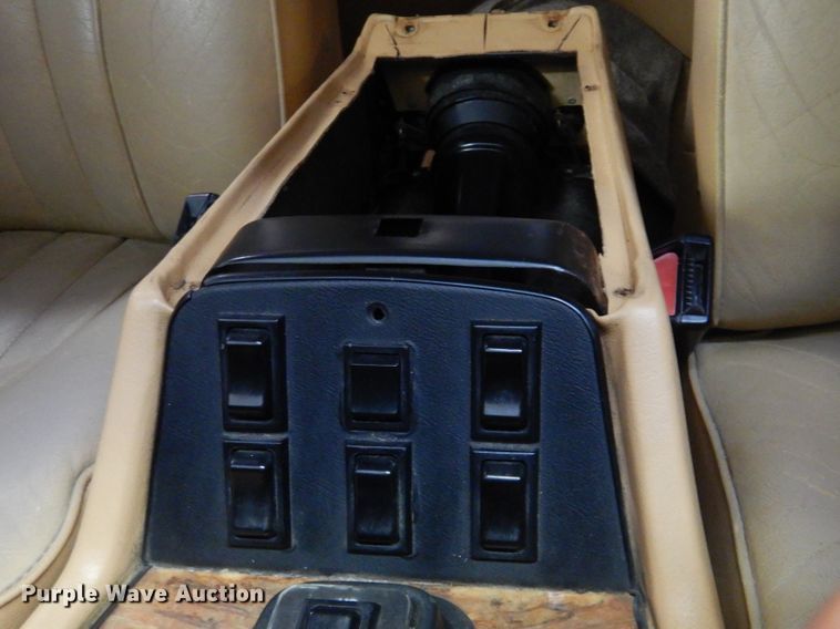 image for item HJ9897 1986 Jaguar XJ6