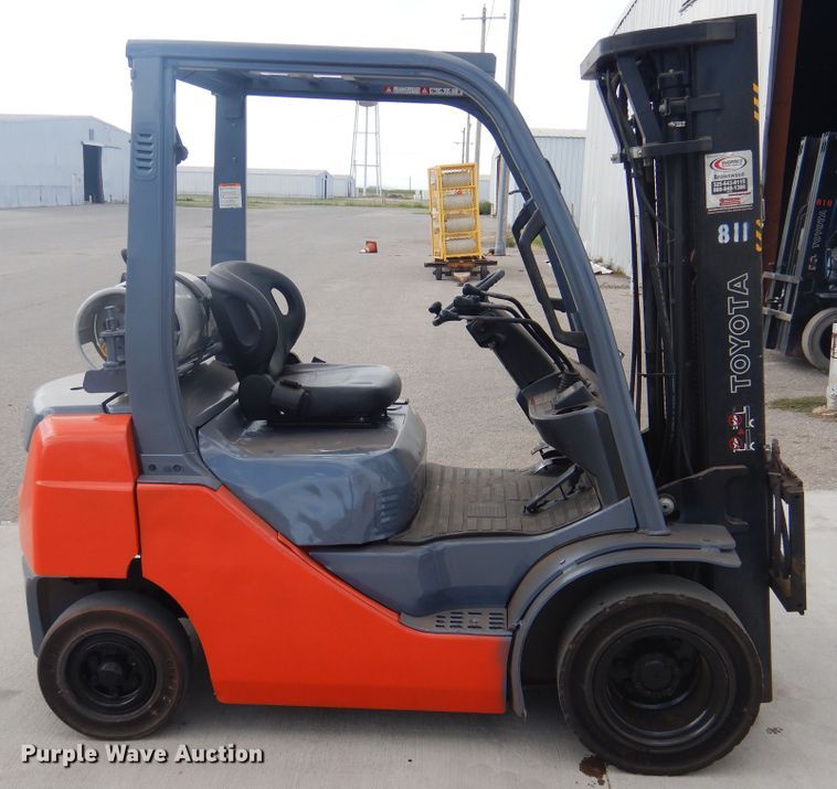 image for item HO9888 2008 Toyota 8FGU20  forklift