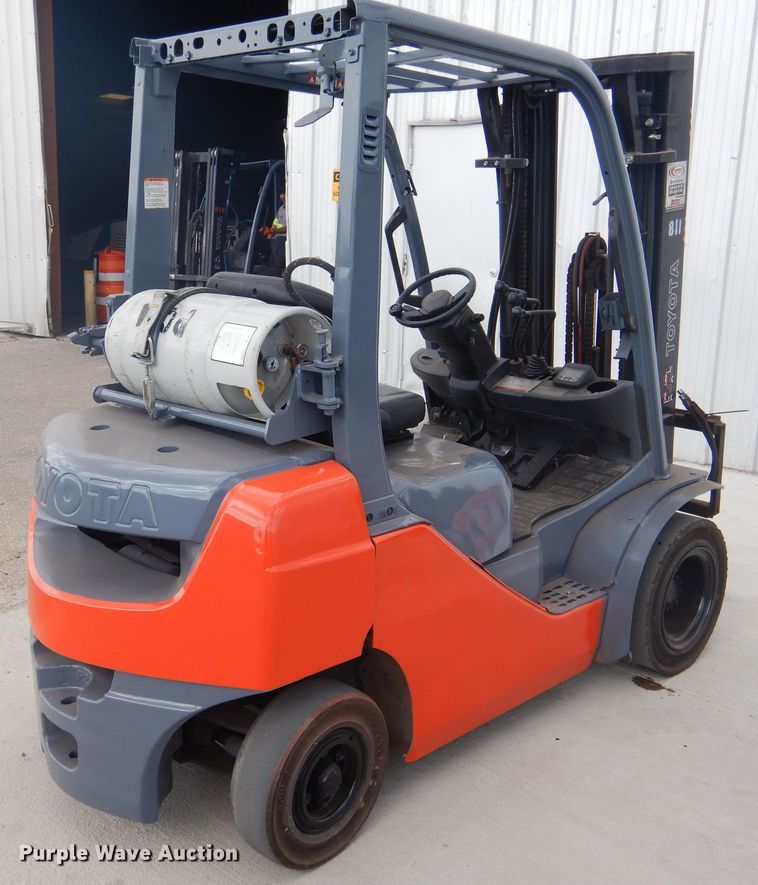 image for item HO9888 2008 Toyota 8FGU20  forklift