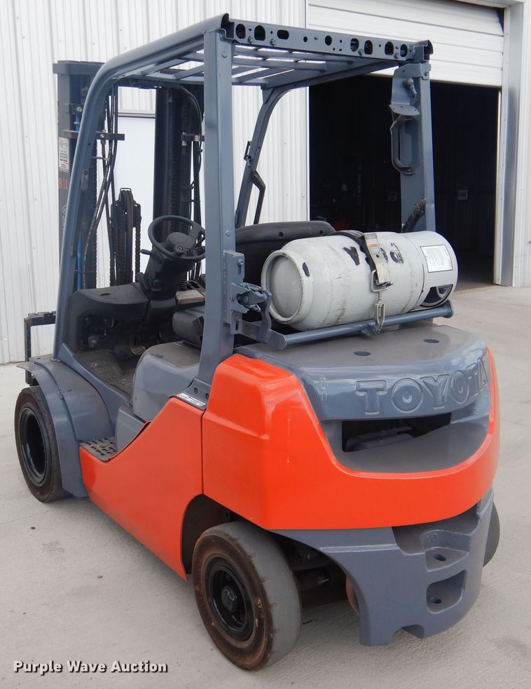 image for item HO9888 2008 Toyota 8FGU20  forklift