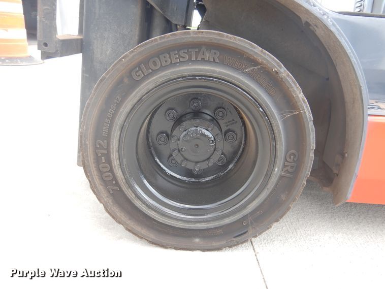 image for item HO9888 2008 Toyota 8FGU20  forklift