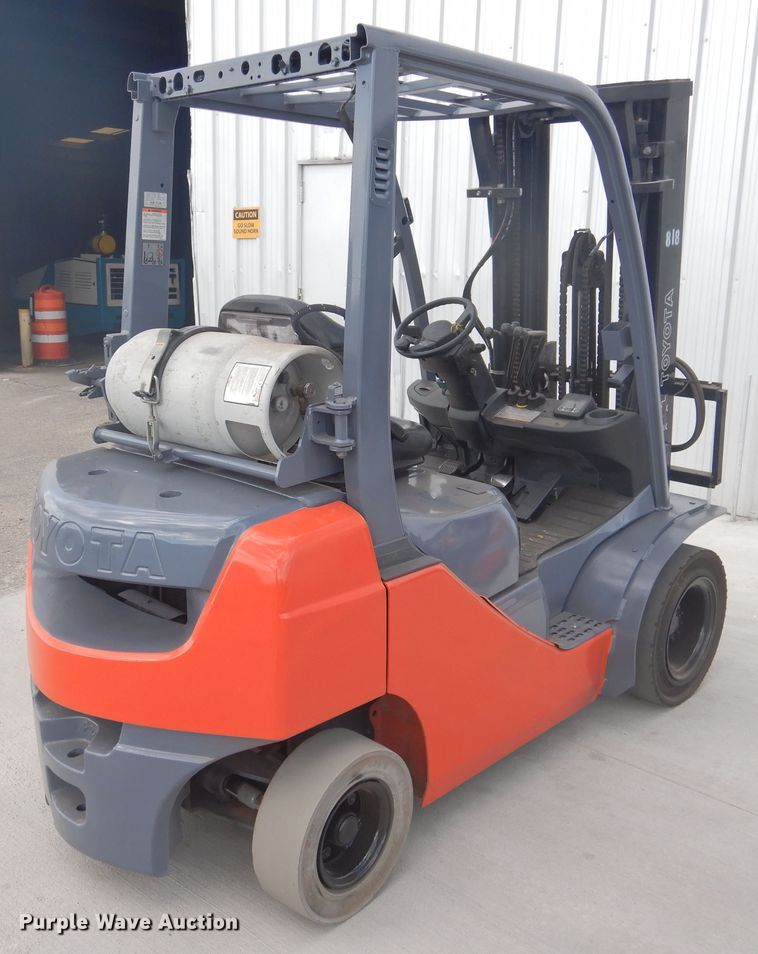 image for item HO9889 2008 Toyota 8FGU20  forklift