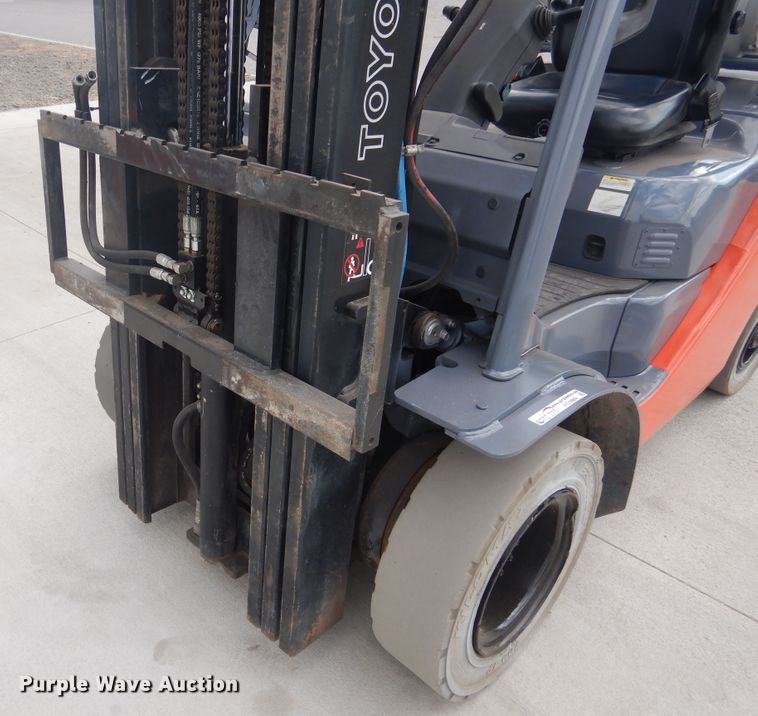 image for item HO9889 2008 Toyota 8FGU20  forklift