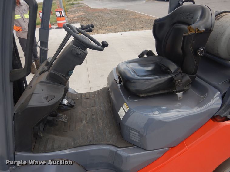 image for item HO9889 2008 Toyota 8FGU20  forklift