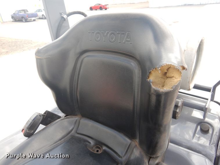 image for item HO9889 2008 Toyota 8FGU20  forklift