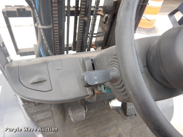 image for item HO9889 2008 Toyota 8FGU20  forklift