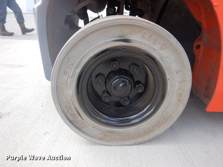 image for item HO9889 2008 Toyota 8FGU20  forklift