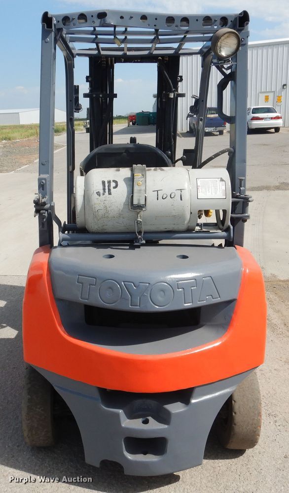 image for item HO9891 2008 Toyota 8FGU20  forklift