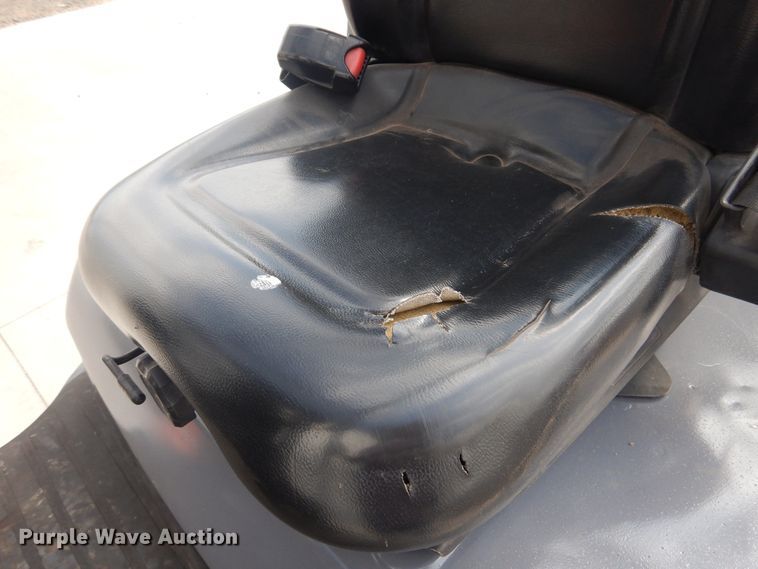 image for item HO9891 2008 Toyota 8FGU20  forklift