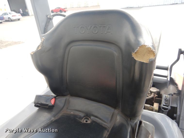 image for item HO9891 2008 Toyota 8FGU20  forklift