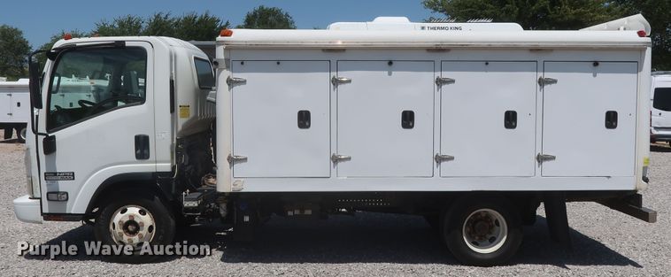 image for item HT9674 2013 Isuzu NPR  refrigerated truck