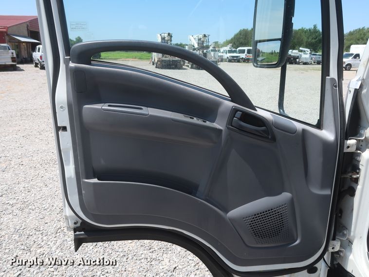 image for item HT9674 2013 Isuzu NPR  refrigerated truck