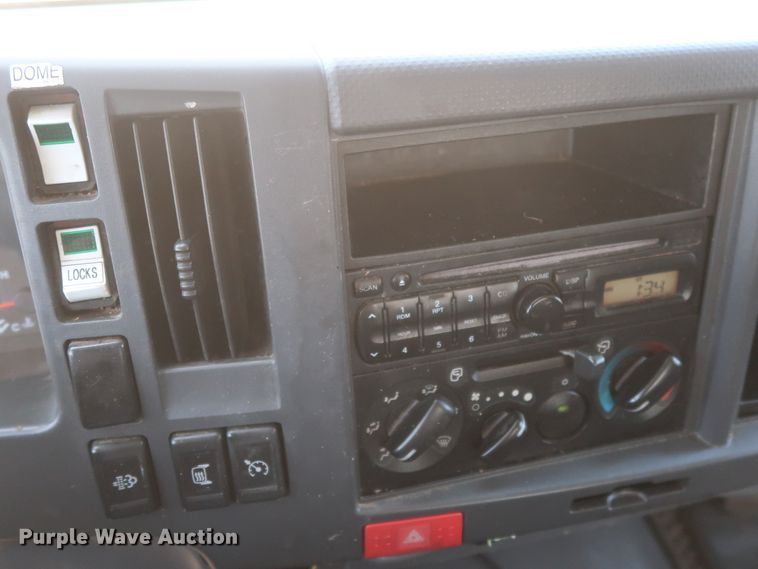 image for item HT9674 2013 Isuzu NPR  refrigerated truck