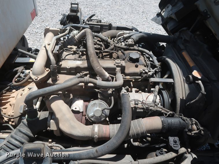 image for item HT9674 2013 Isuzu NPR  refrigerated truck