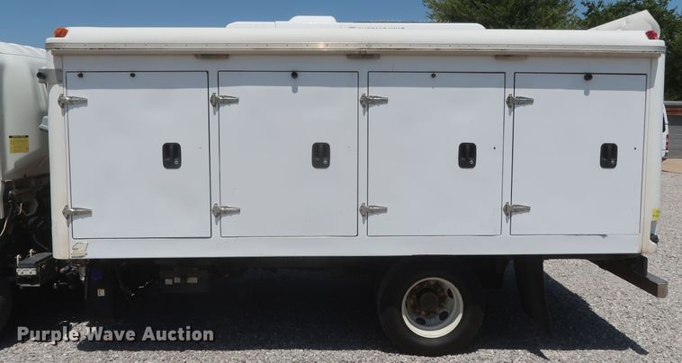 image for item HT9674 2013 Isuzu NPR  refrigerated truck