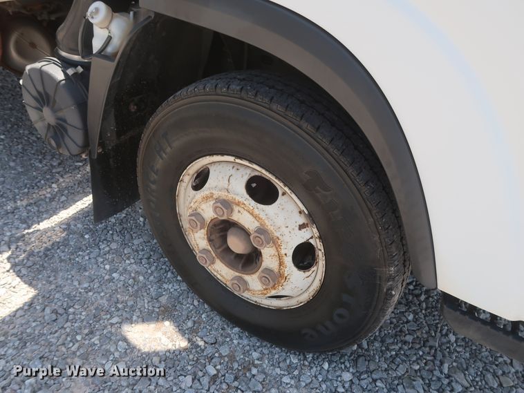 image for item HT9674 2013 Isuzu NPR  refrigerated truck