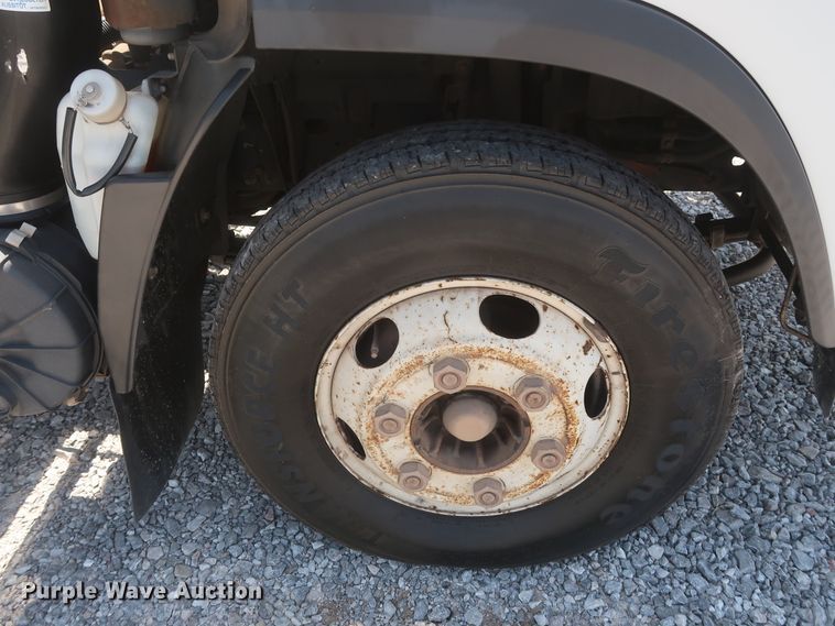 image for item HT9674 2013 Isuzu NPR  refrigerated truck