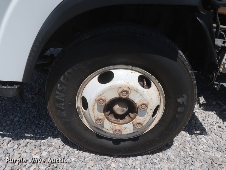 image for item HT9674 2013 Isuzu NPR  refrigerated truck