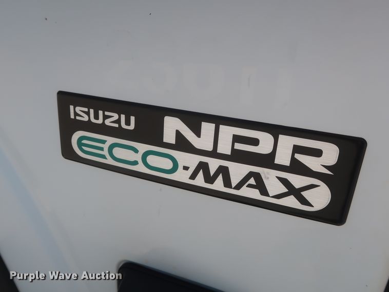 image for item HT9674 2013 Isuzu NPR  refrigerated truck