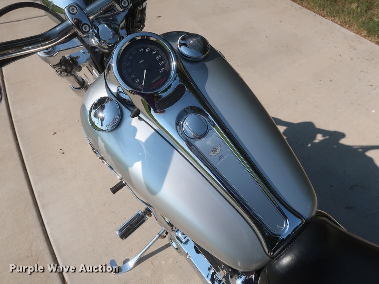 image for item HT9747 2003 Harley Davidson FXSTD Softail Deuce 100th Anniversary Edition motorcycle