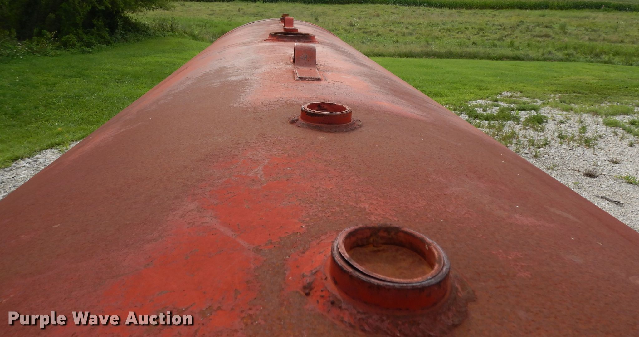 Fuel tank in Boonville, MO Item DG6947 sold Purple Wave