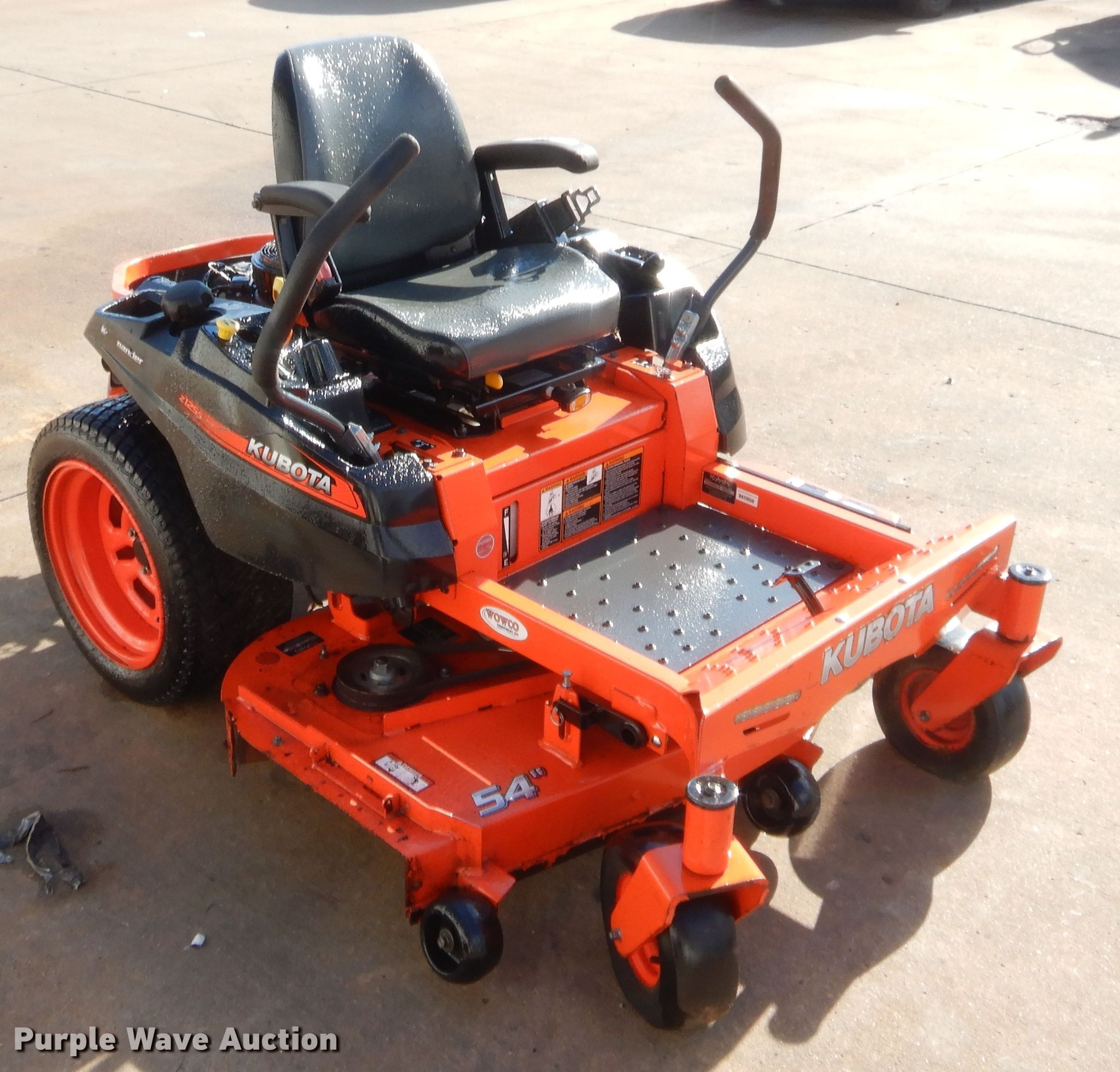 Kubota Kommander Z125S ZTR lawn mower in Oklahoma City, OK