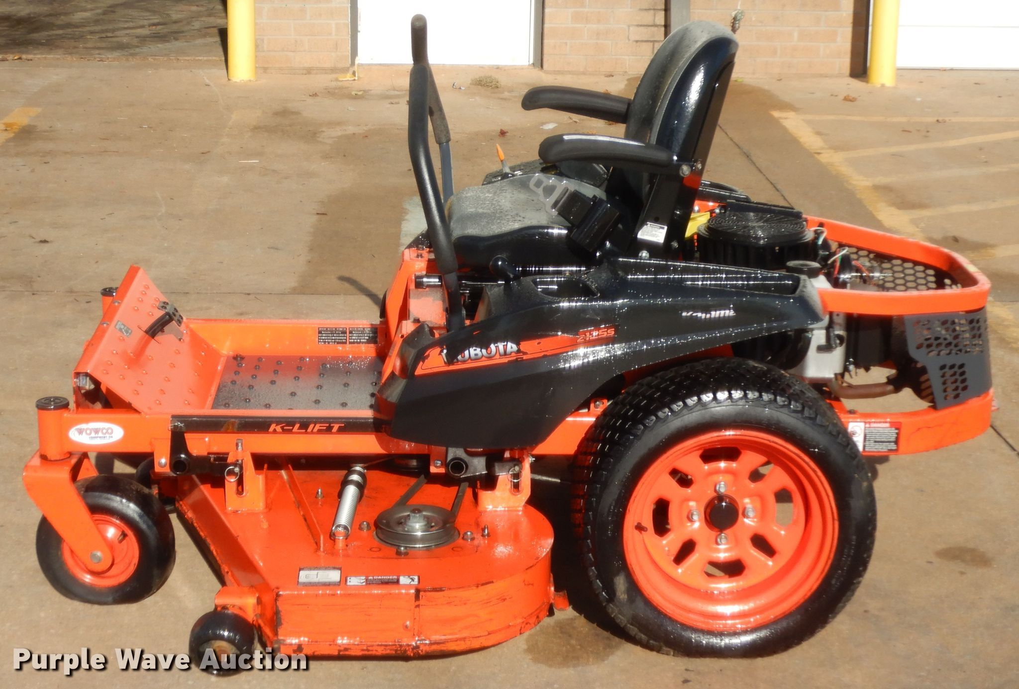 Kubota Kommander Z125S ZTR lawn mower in Oklahoma City, OK